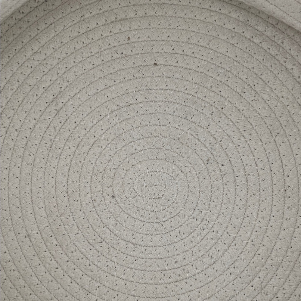 Face Design White Minimalist Woven Storage Basket - Picture 3 of 15
